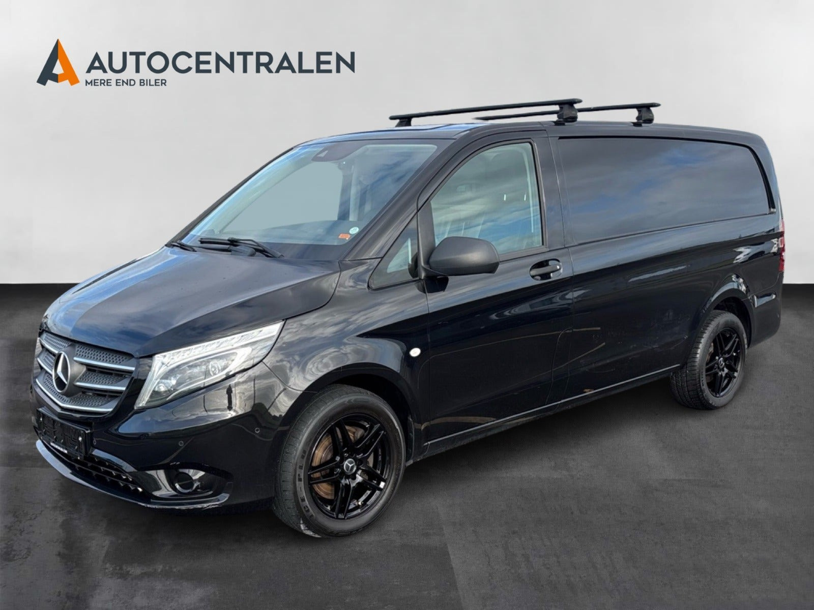 Sort Mercedes Vito 119 fra 2019
