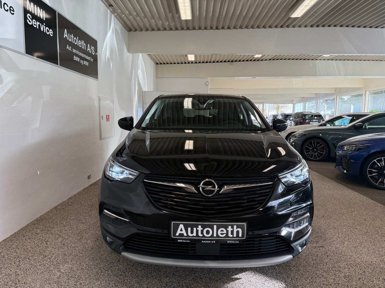 Sort Opel Grandland X fra 2019