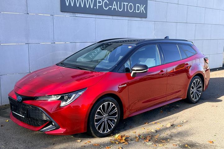 Rød Toyota Corolla fra 2019