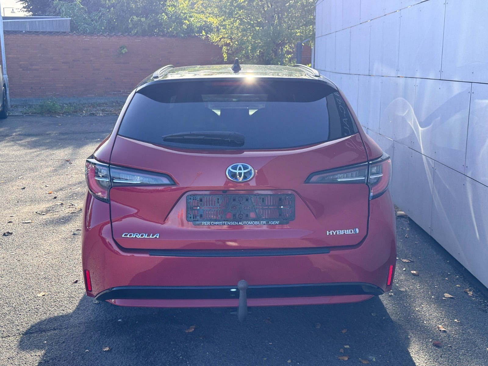 Rød Toyota Corolla fra 2019