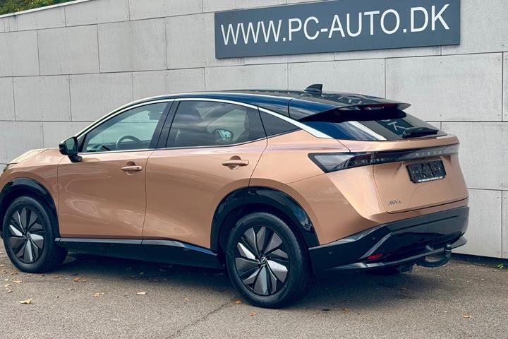 Bronze Nissan Ariya fra 2023