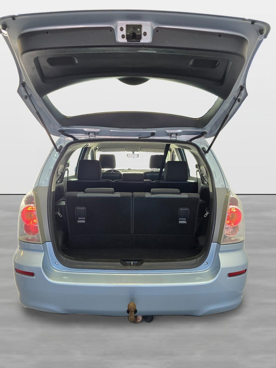 Blå Toyota Corolla Verso fra 2005