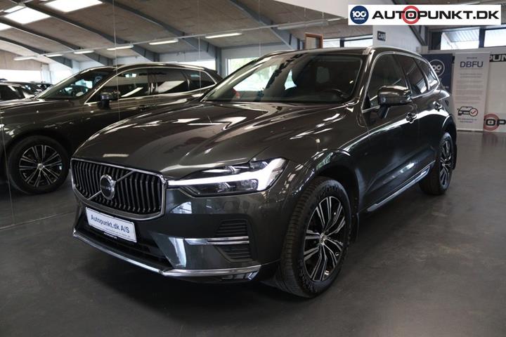 Grå Volvo XC60 fra 2022