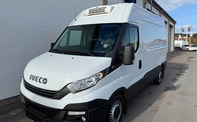 Iveco Daily 2,3 35S12 10,8m³ Van AG8
