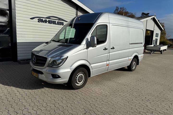 Sølv Mercedes Sprinter 319 fra 2015