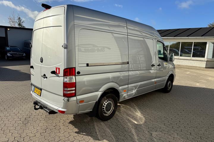 Sølv Mercedes Sprinter 319 fra 2015