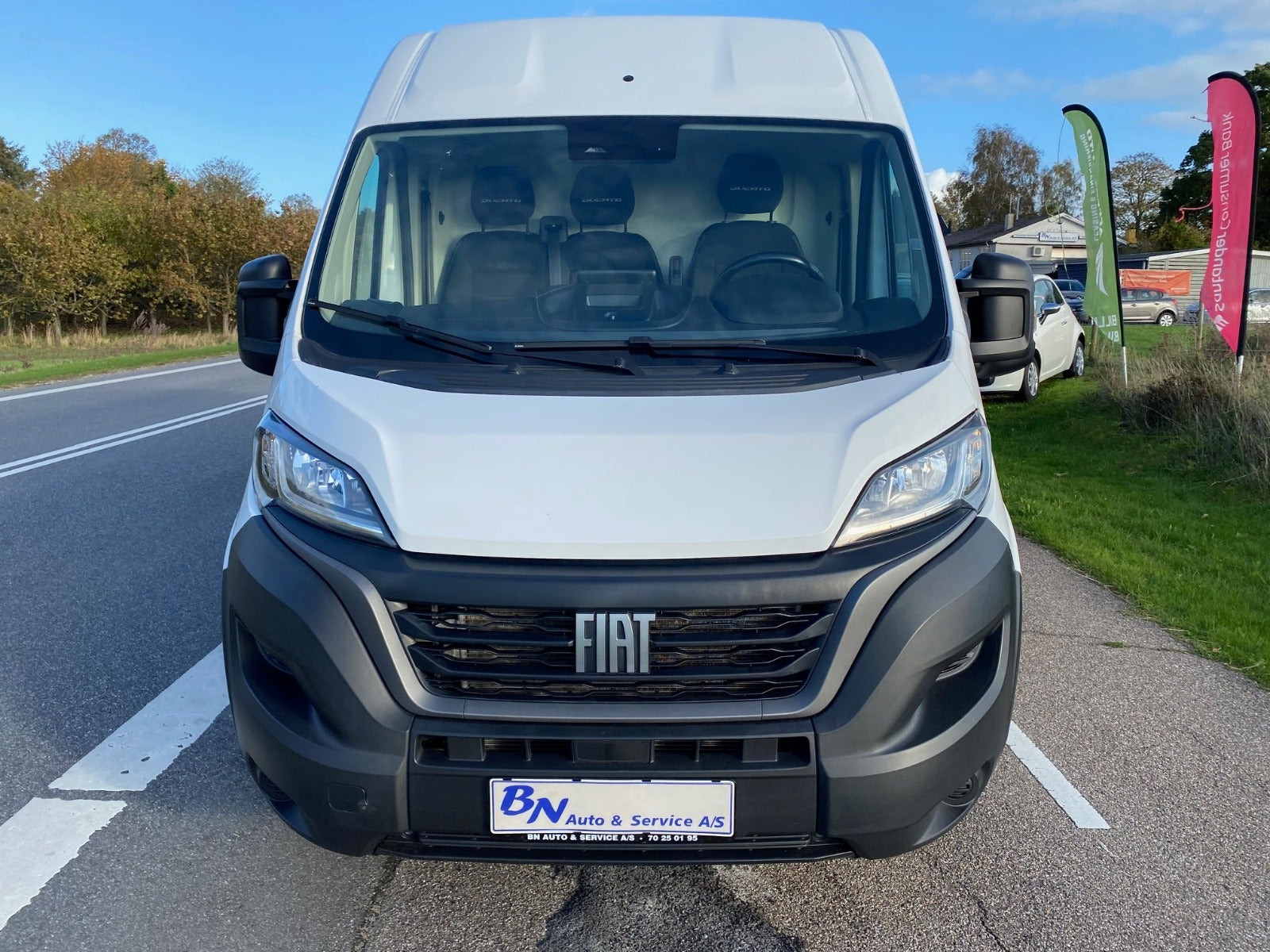 Hvid Fiat Ducato 33 fra 2023