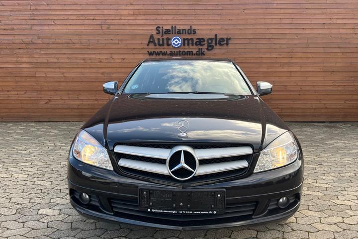 Sort Mercedes C180 fra 2007