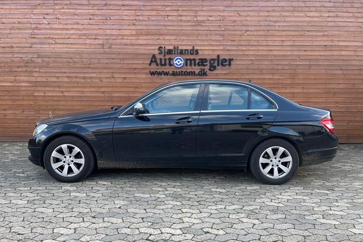 Sort Mercedes C180 fra 2007