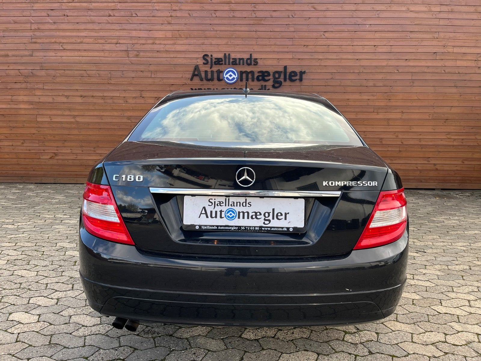 Sort Mercedes C180 fra 2007