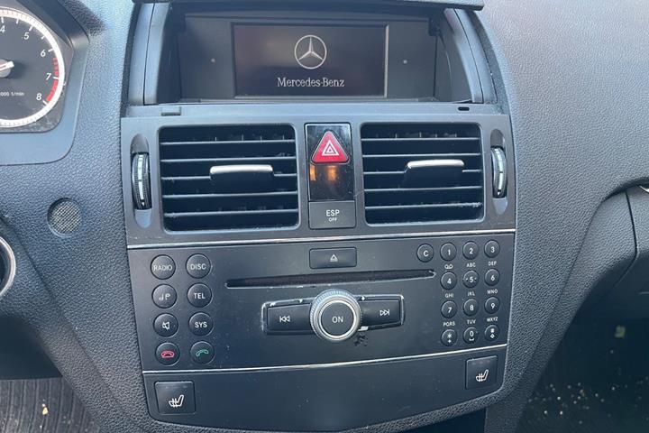 Sort Mercedes C180 fra 2007