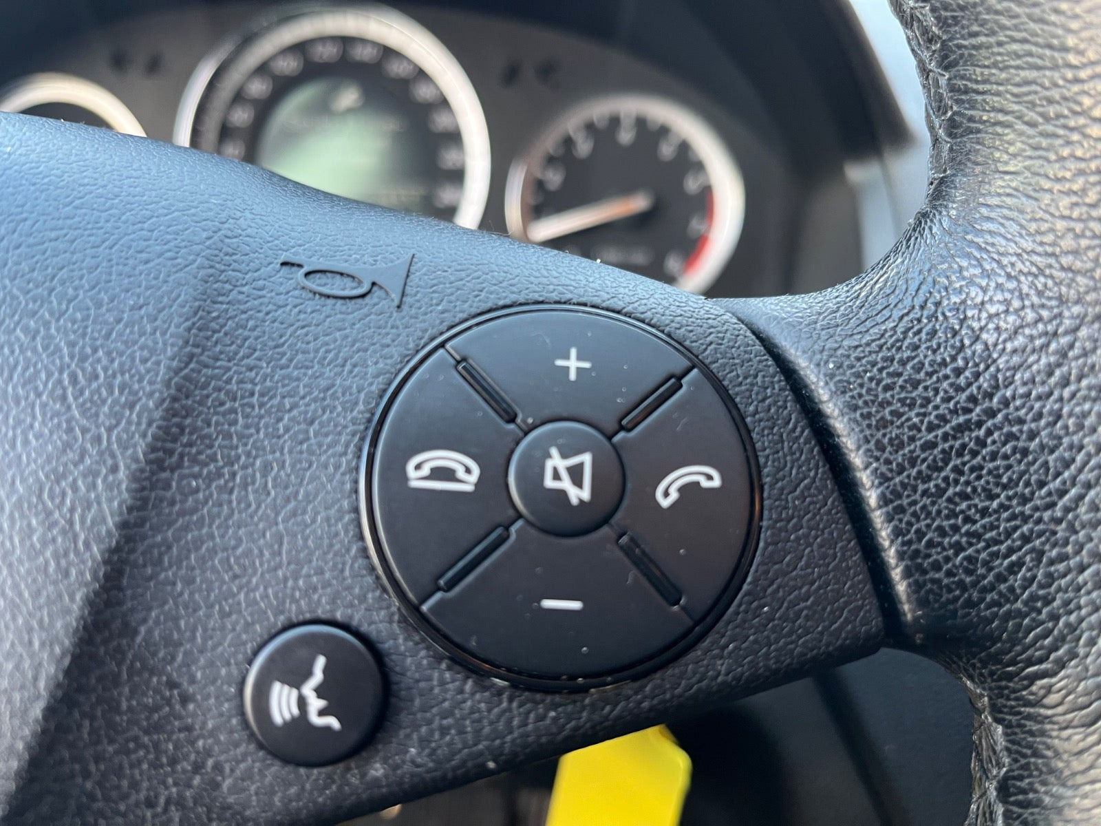 Sort Mercedes C180 fra 2007