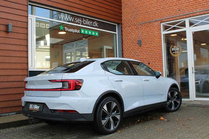 Hvid Polestar 2 fra 2024