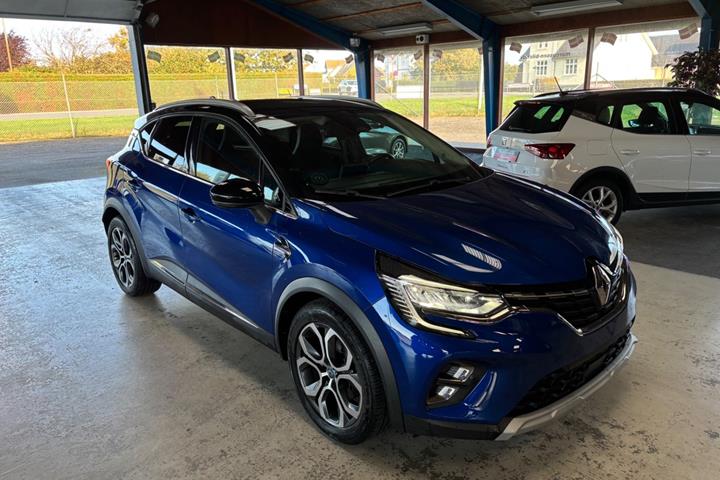 Blå Renault Captur fra 2021