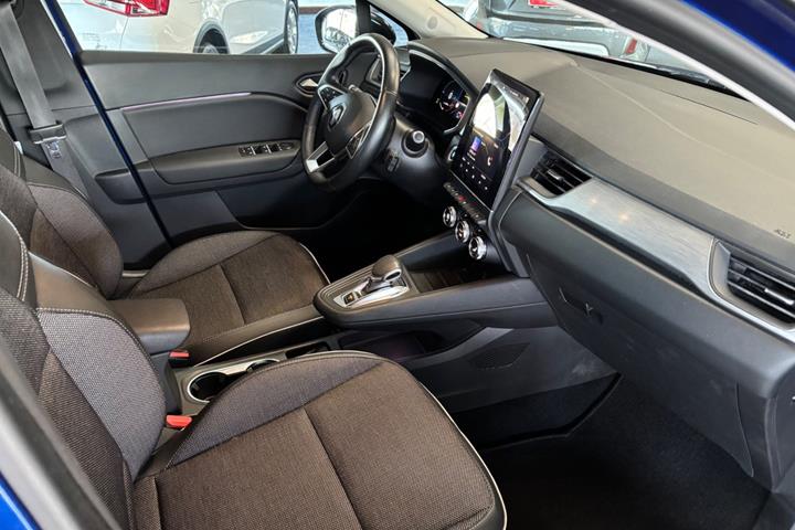 Blå Renault Captur fra 2021