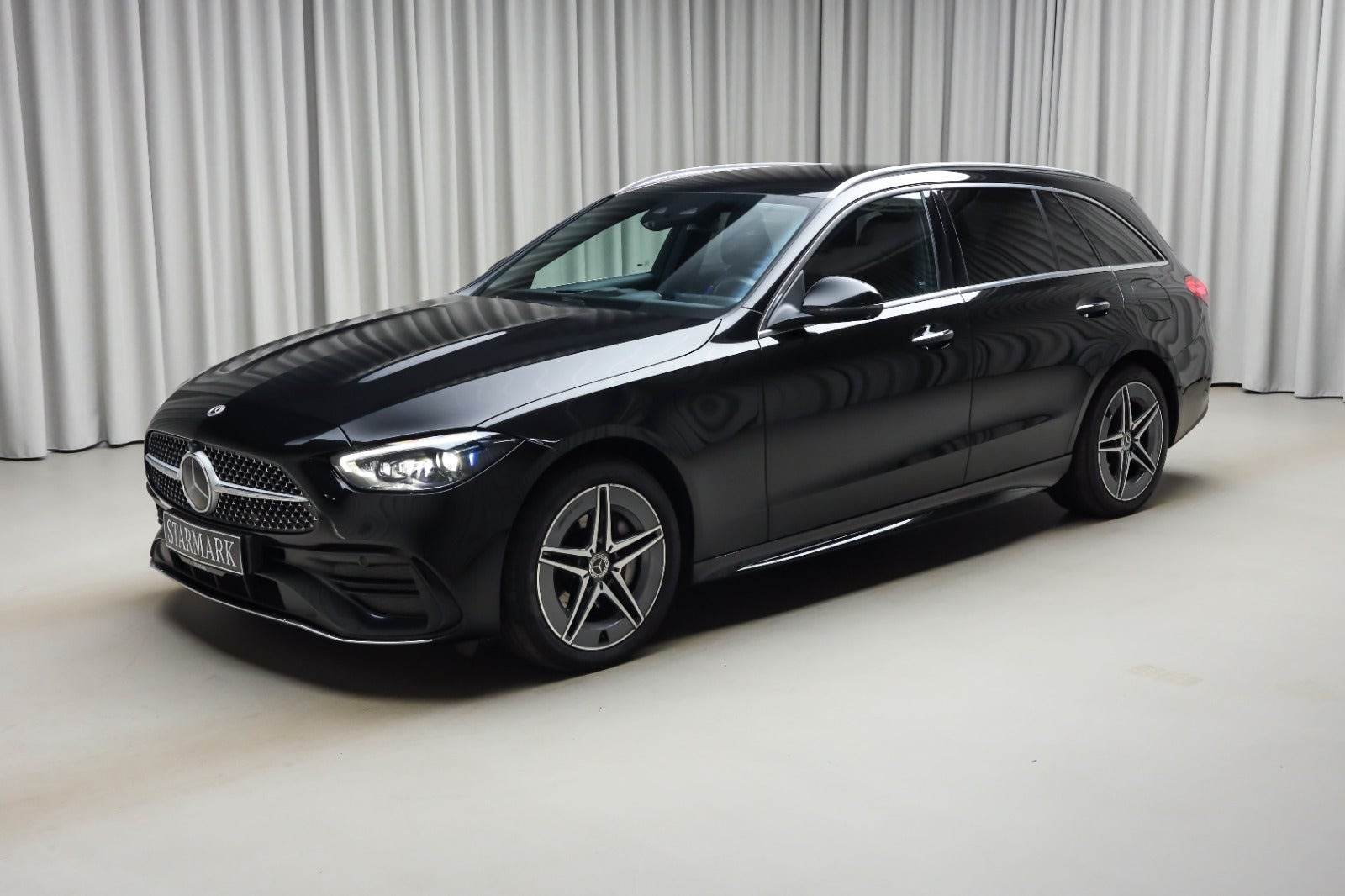 Sort Mercedes C300 e fra 2022