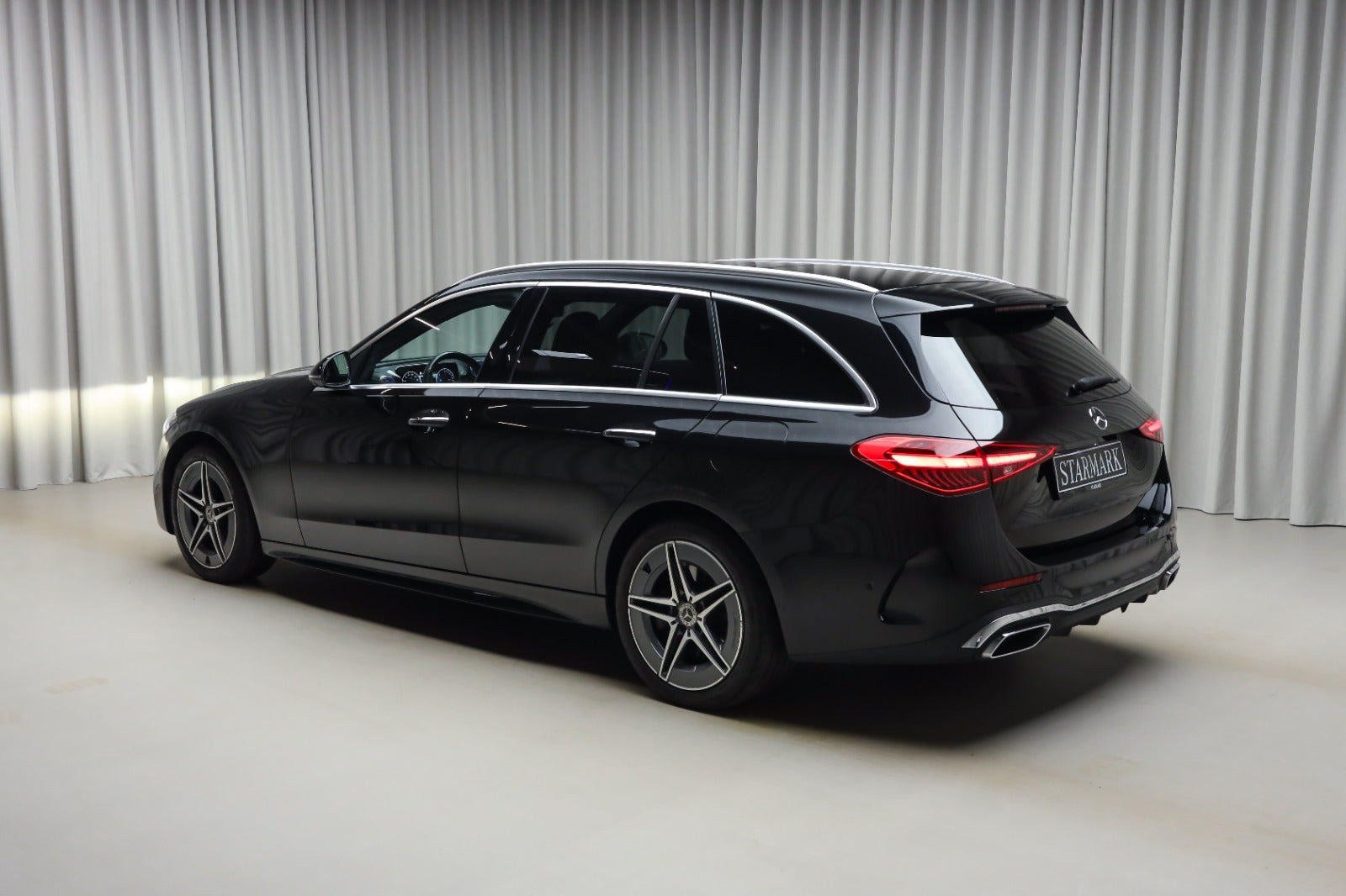 Sort Mercedes C300 e fra 2022