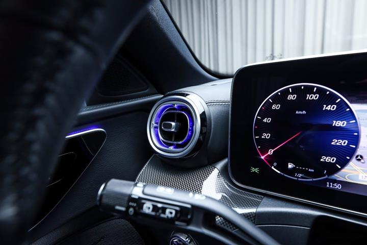Sort Mercedes C300 e fra 2022