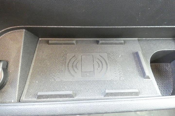 Hvid Renault Master IV T33 fra 2024