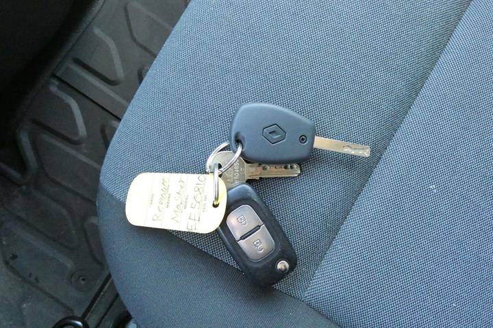 Hvid Renault Master IV T33 fra 2024