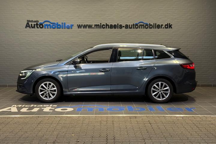 Grå Renault Megane IV fra 2018