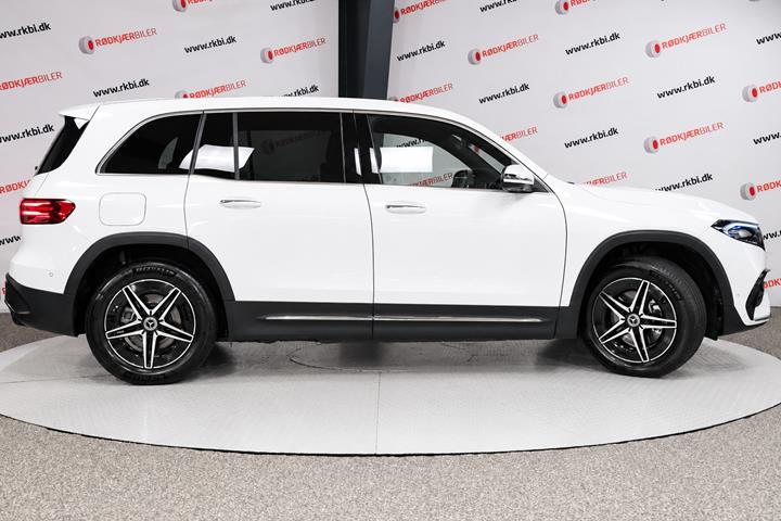 Hvid Mercedes EQB250+ fra 2025