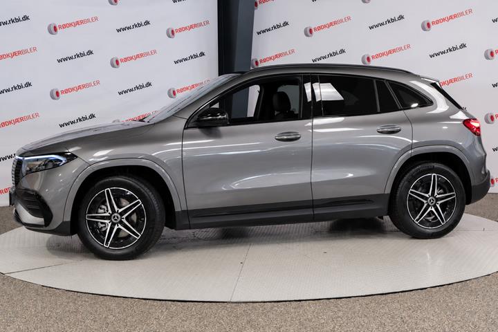 Grå Mercedes EQA250+ fra 2025