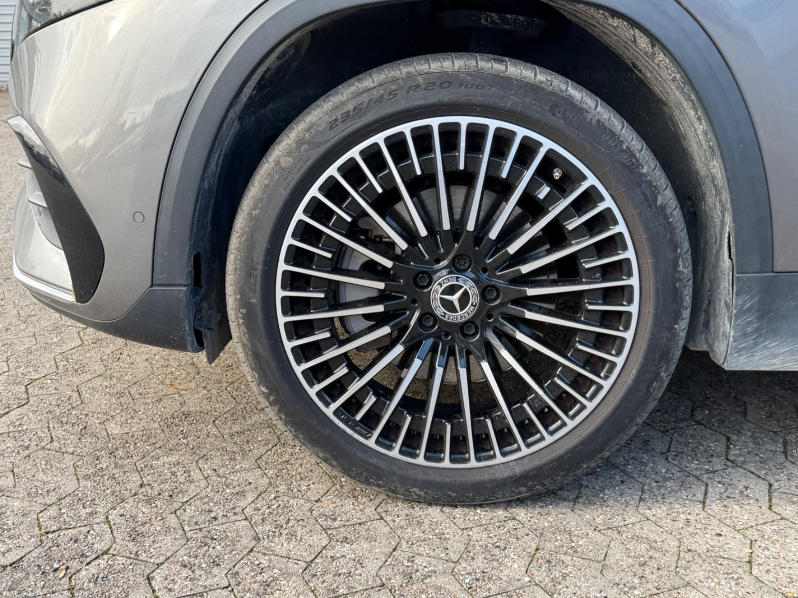 Grå Mercedes EQA250 fra 2022