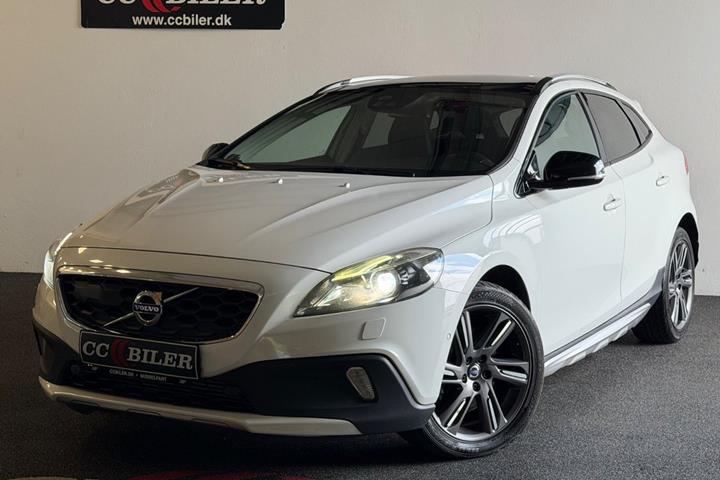 Hvid Volvo V40 CC fra 2014