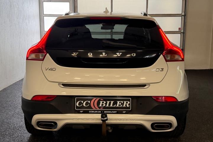 Hvid Volvo V40 CC fra 2014