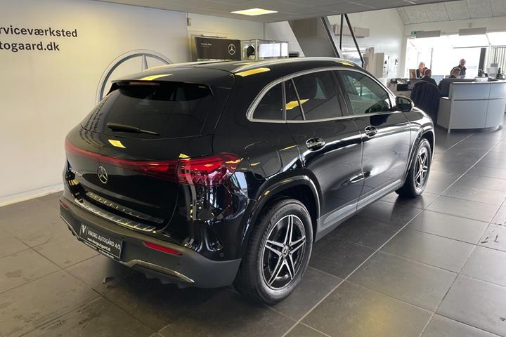 Sort Mercedes EQA250+ fra 2025