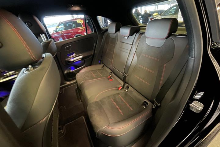 Sort Mercedes EQA250+ fra 2025