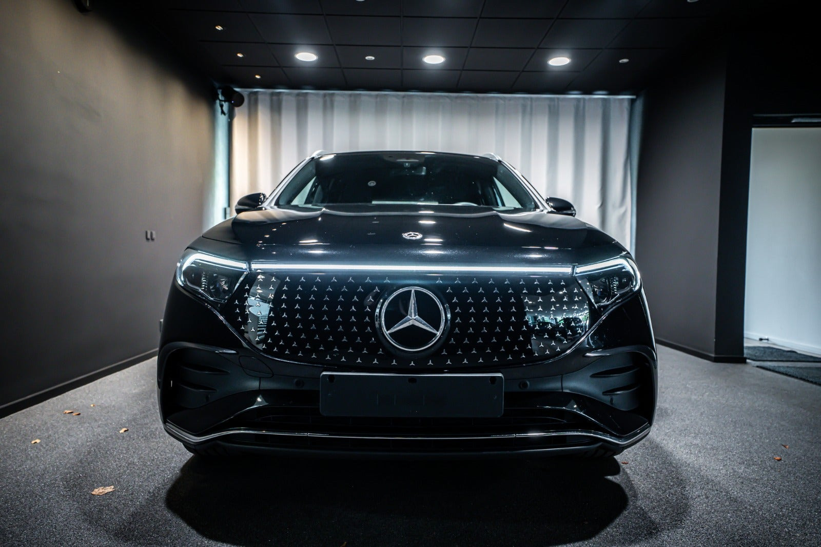 Sort Mercedes EQA250+ fra 2025