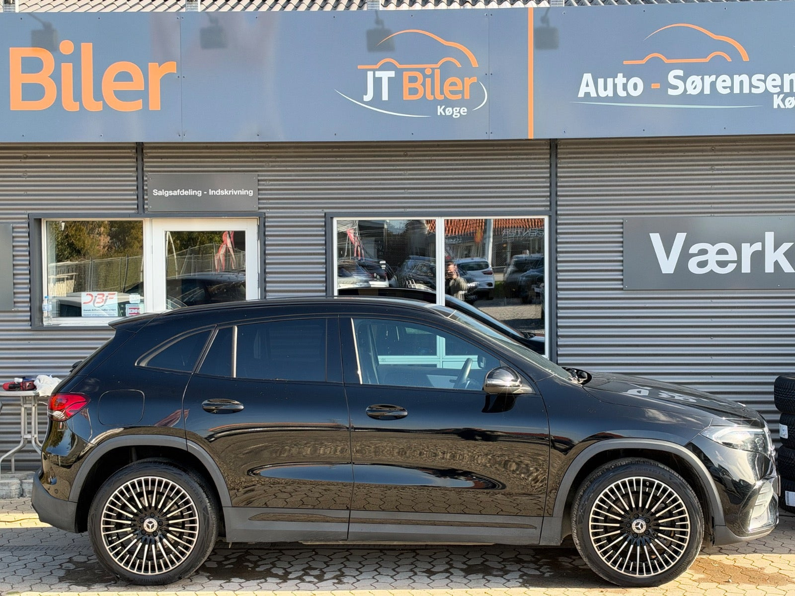 Sort Mercedes EQA250+ fra 2022