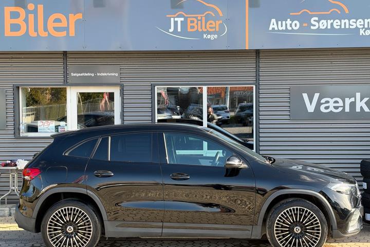 Sort Mercedes EQA250+ fra 2022