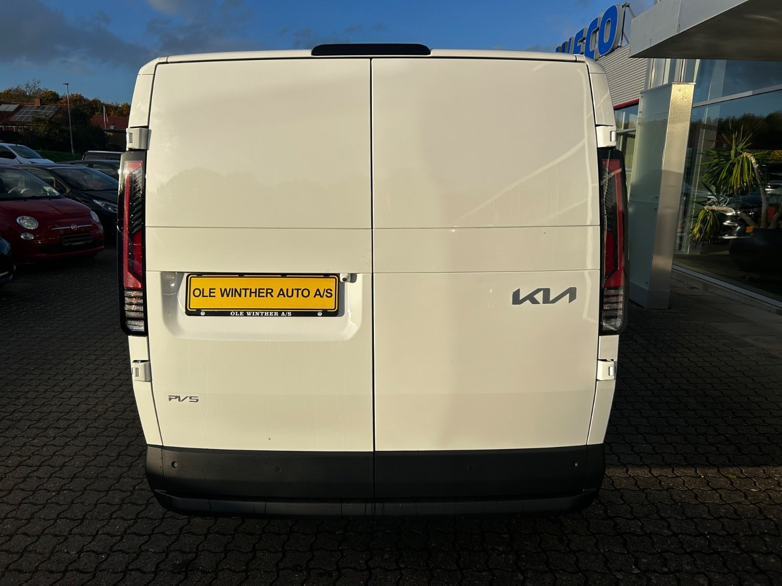 Hvid Kia PV5 fra 2026