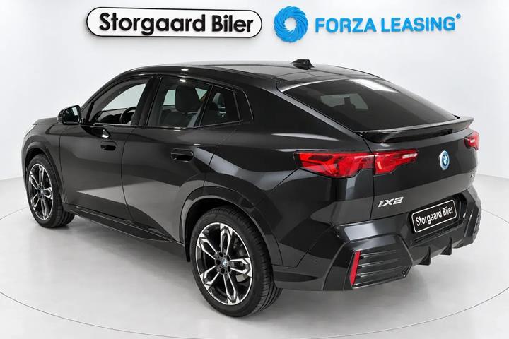 Sort BMW iX2 fra 2025