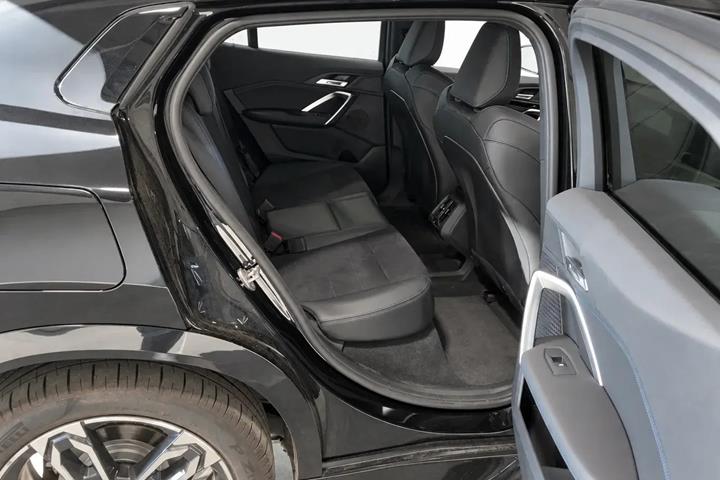 Sort BMW iX2 fra 2025