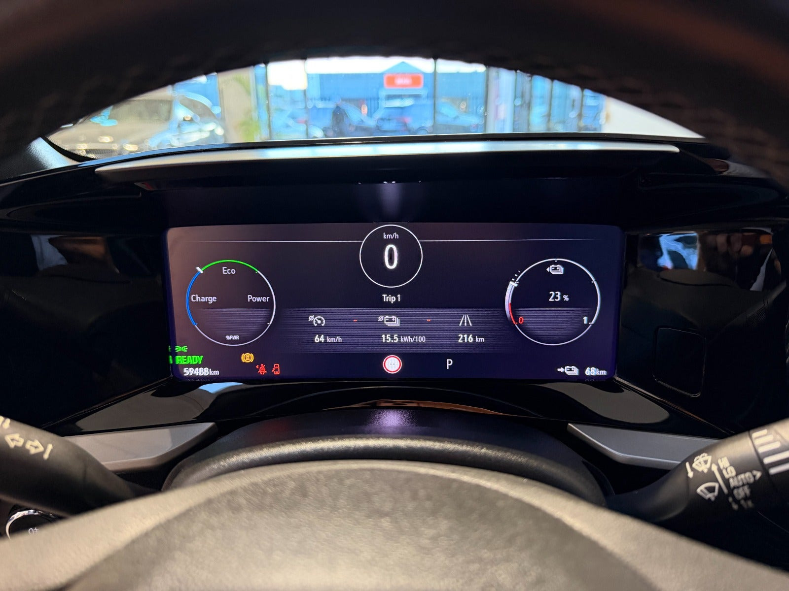 Rød Opel Mokka-e fra 2023