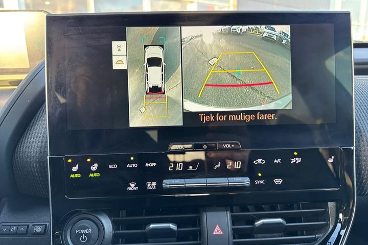Grå Toyota BZ4X fra 2023