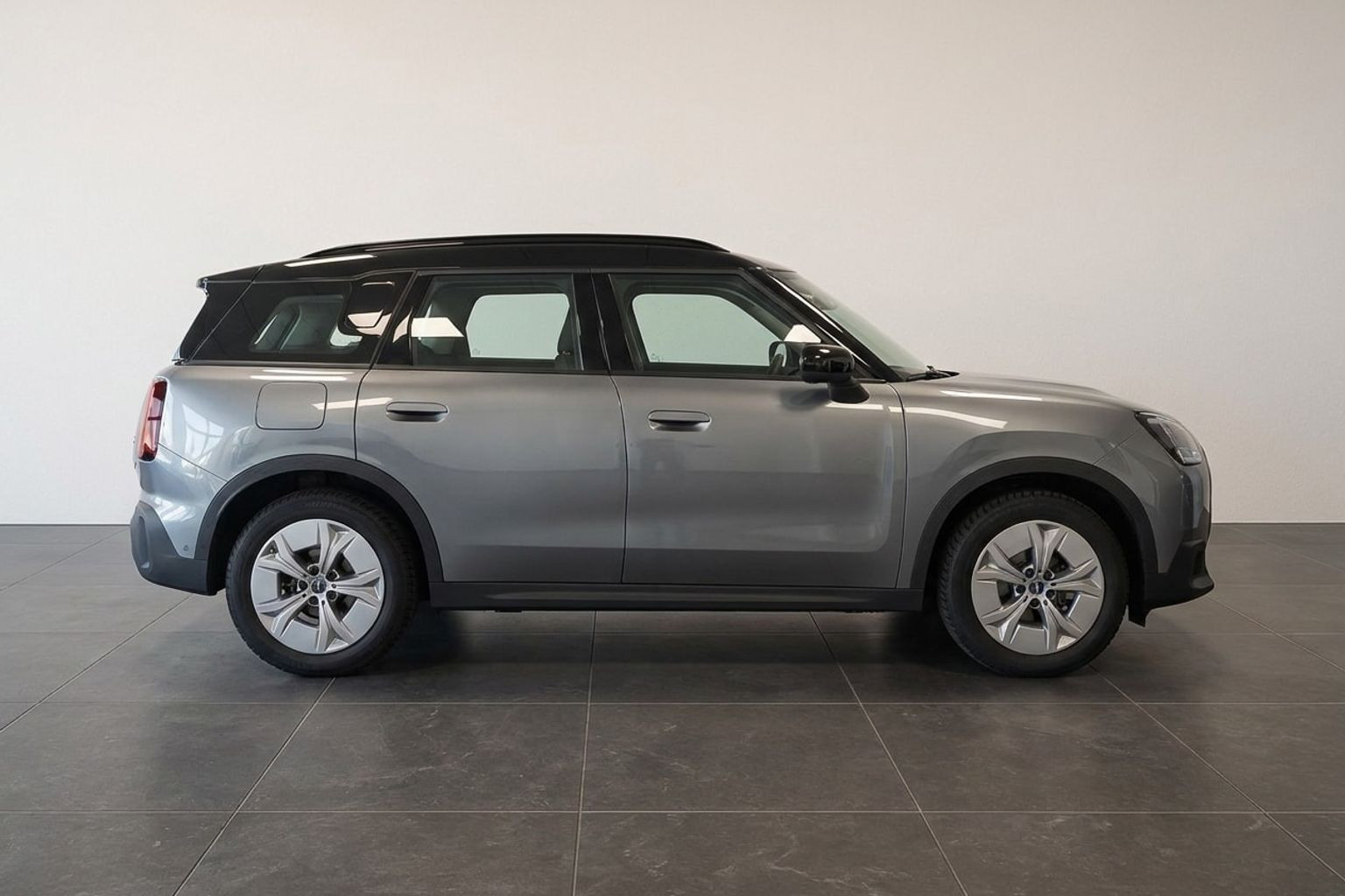 Grå Mini Countryman fra 2024