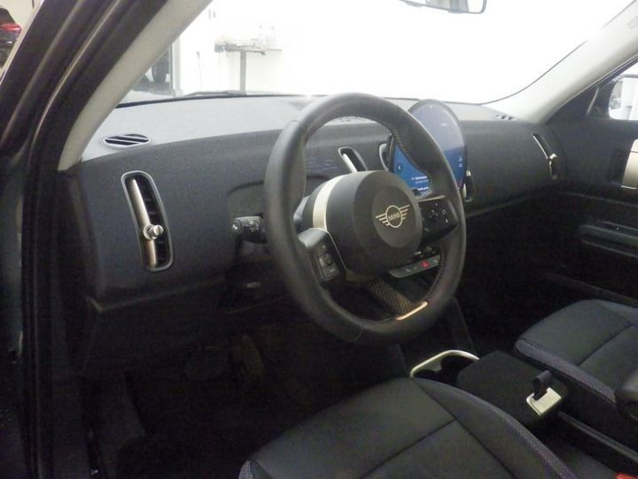 Grå Mini Countryman fra 2024