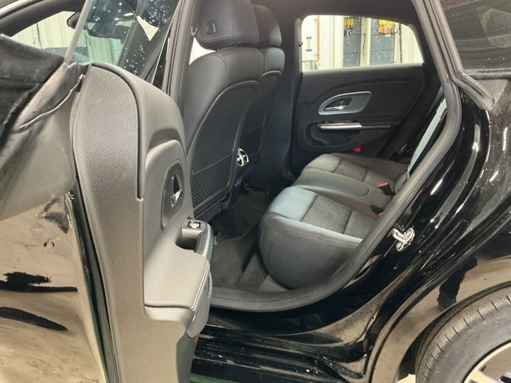 Sort Mercedes CLA250+ fra 2025