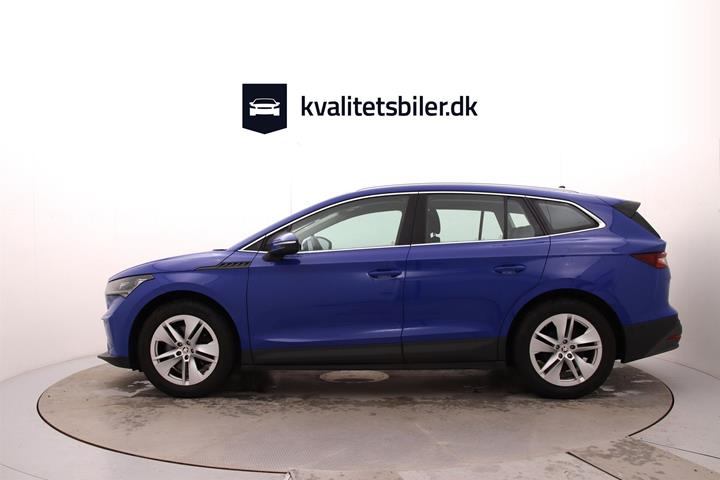 Blå Skoda Enyaq fra 2022
