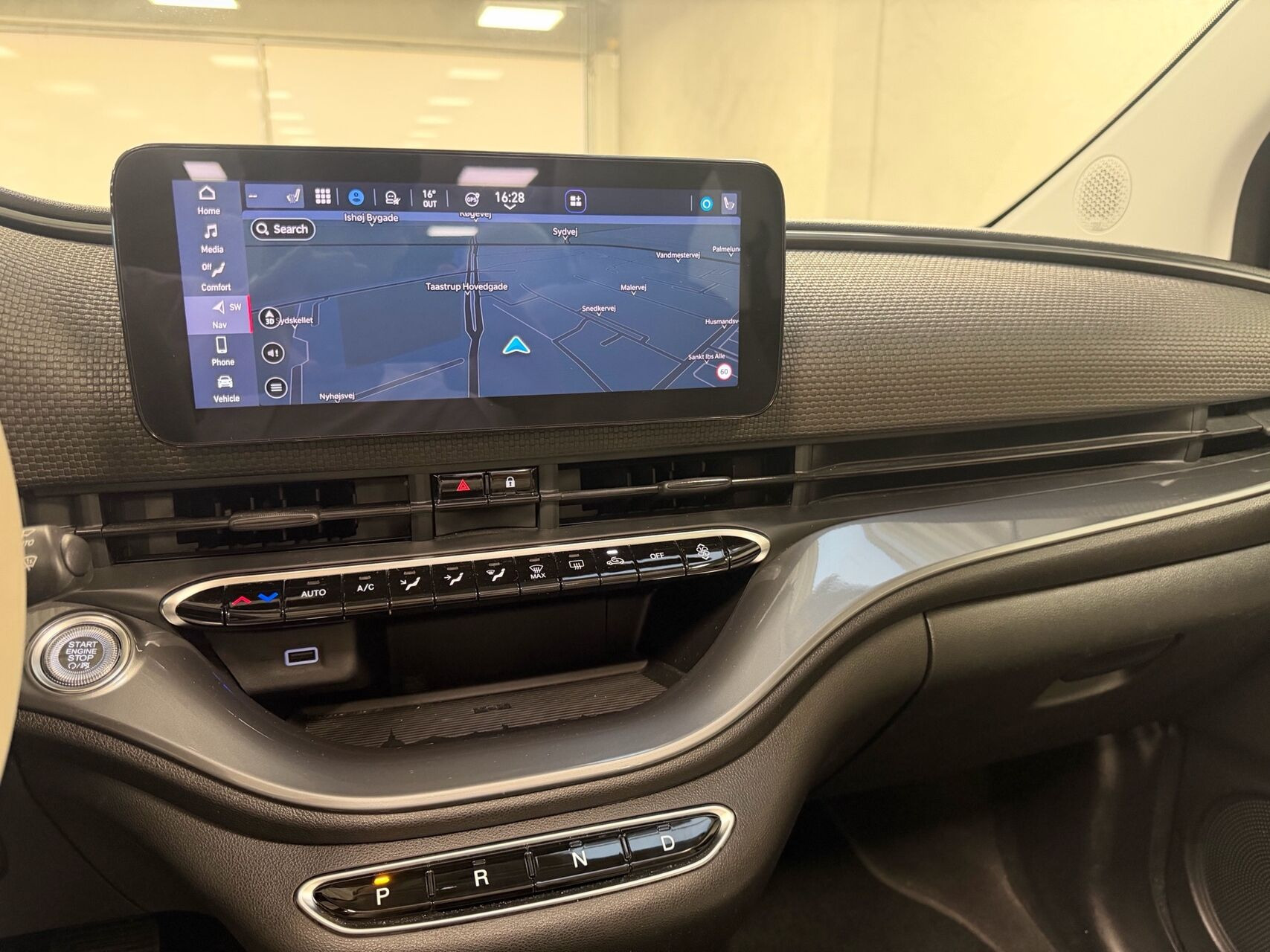 Hvid Fiat 500e fra 2023