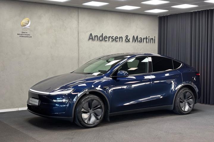 Blå Tesla Model Y fra 2026