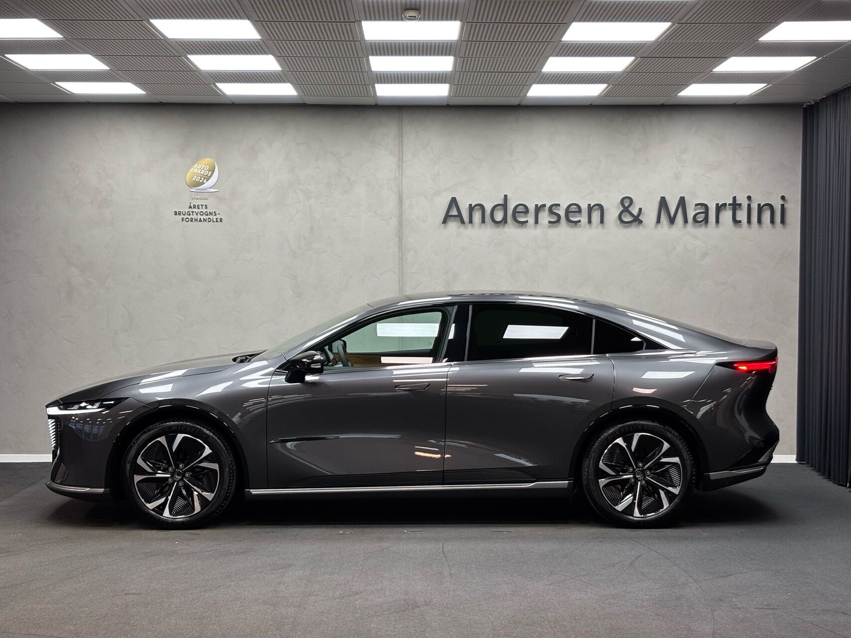 Grå Mazda 6e fra 2026