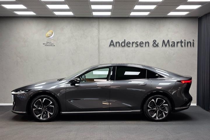 Grå Mazda 6e fra 2026
