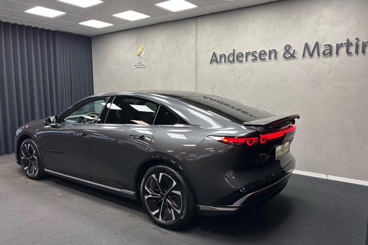 Grå Mazda 6e fra 2026