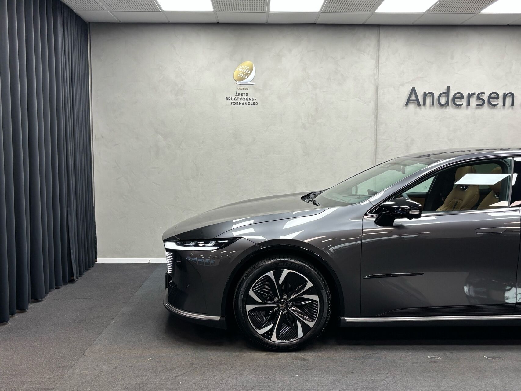 Grå Mazda 6e fra 2026